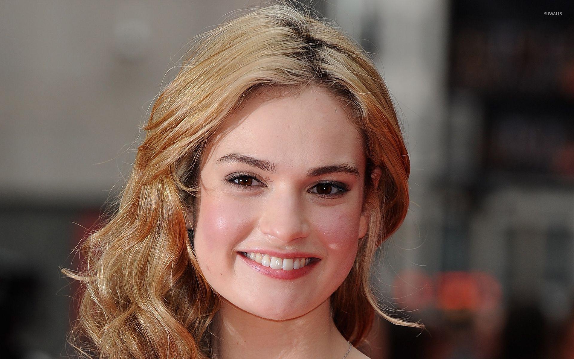 1920x1200 Lily James Portrait Wallpaper, Download Wallpaper