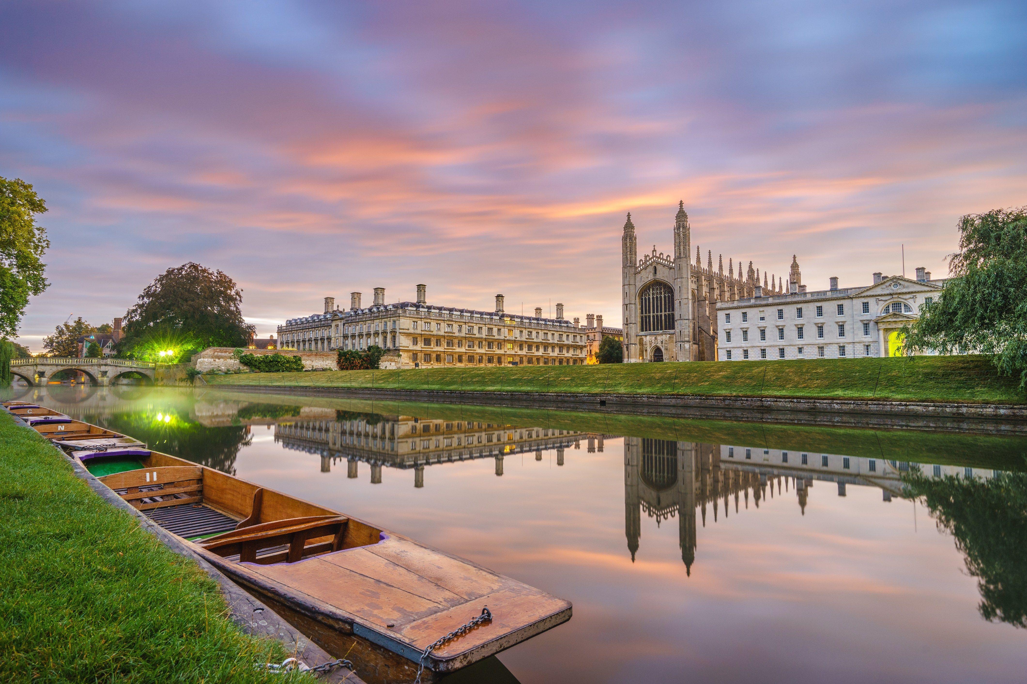 which city to visit cambridge or oxford