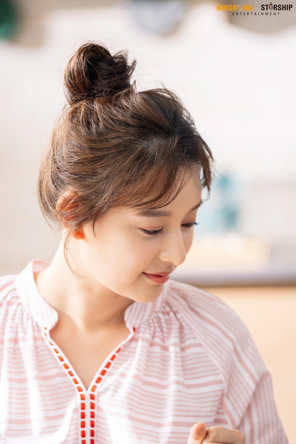 Korea's Sweetheart: The Enduring Appeal Of Kim Ji Won