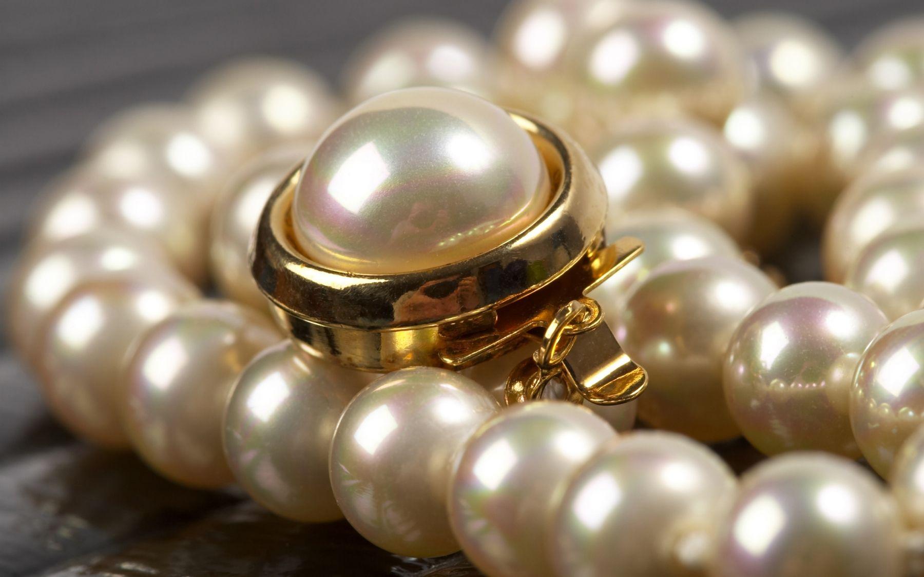 1800x1125 Jewelry HD Wallpaper and Background Image
