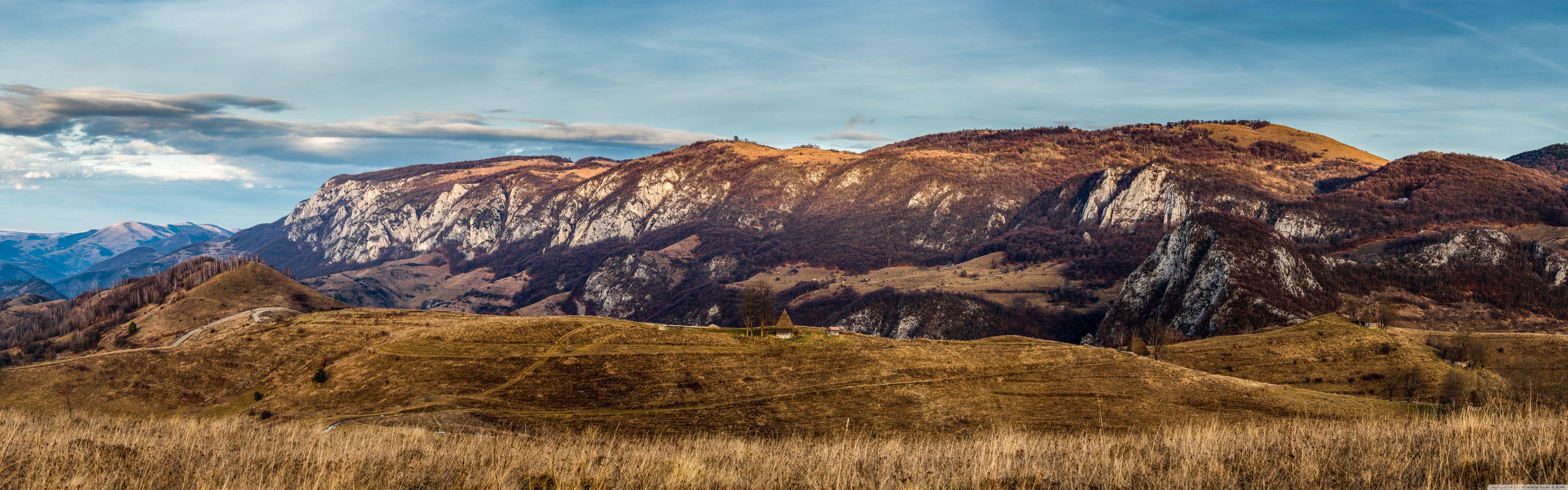 7680x2400 Bedeleu Massif, Apuseni Mountains, Romania UHD Desktop