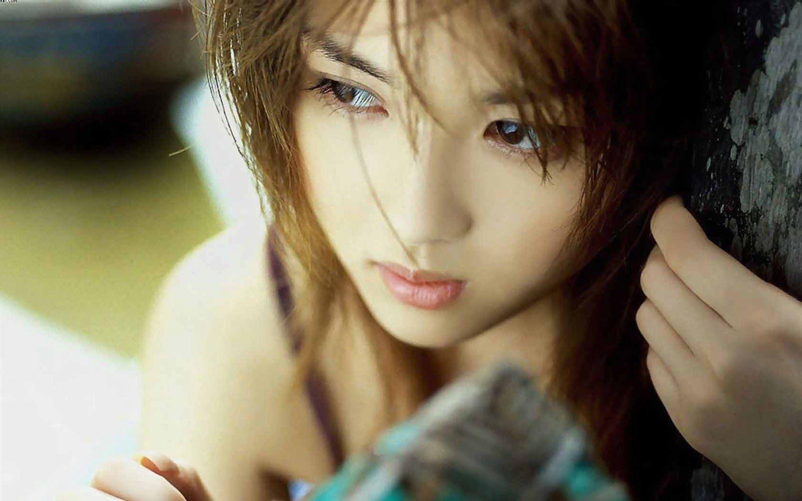 1600x1000 Beautiful Girl HD Wallpaper