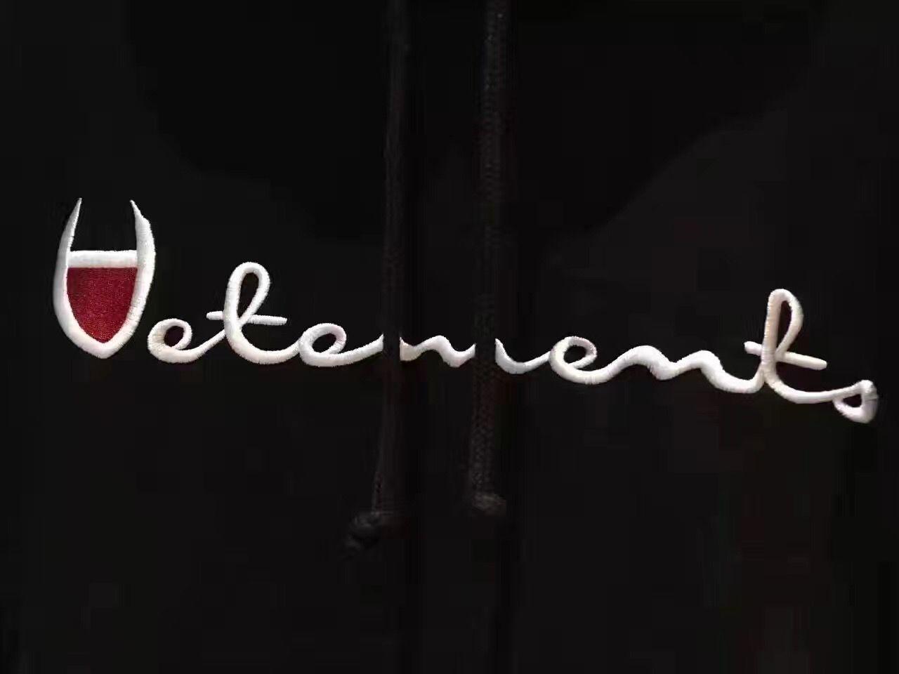 1280x960 Vetements Wallpaper