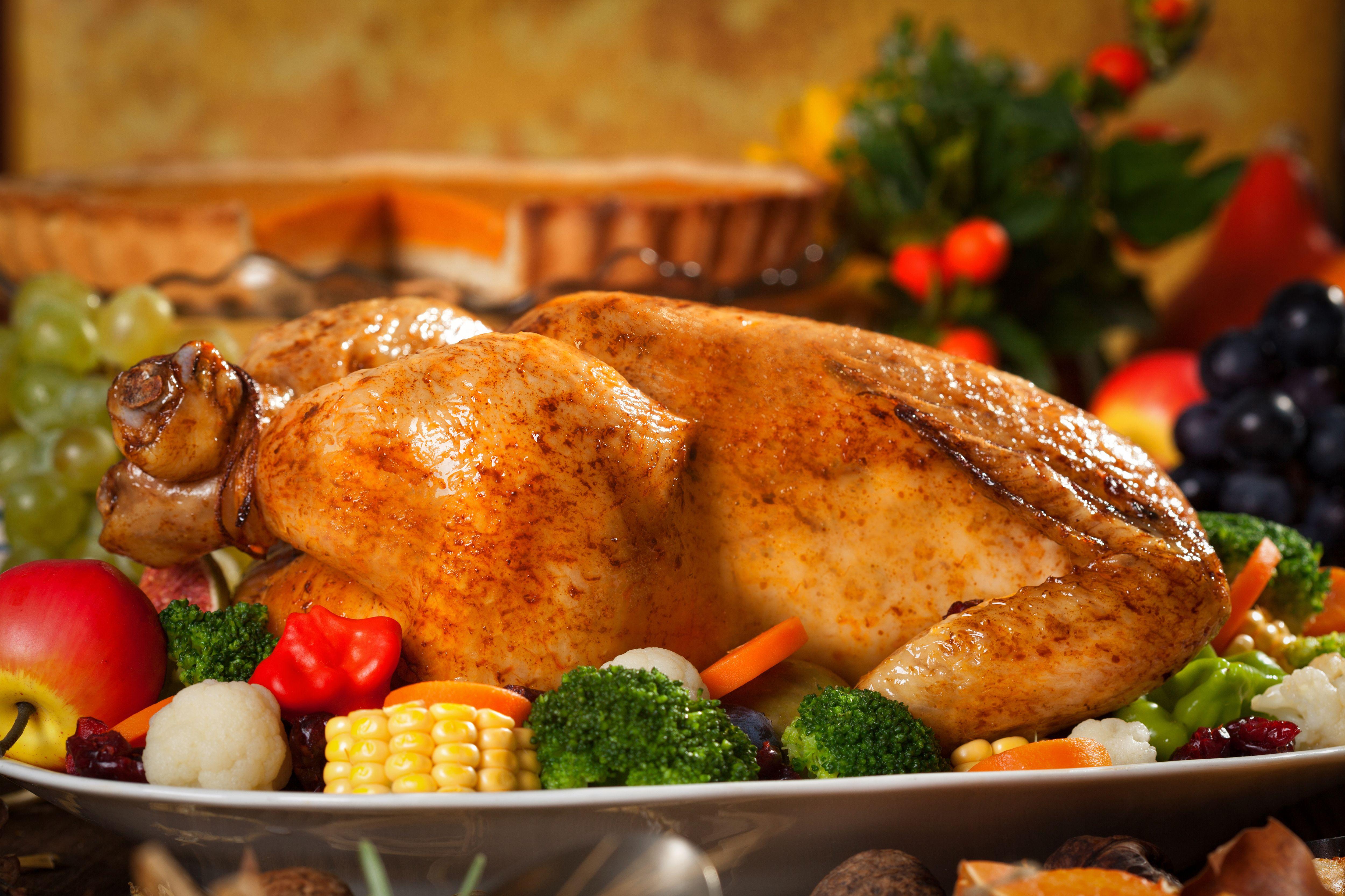 5000x3333 Christmas Dinner Large Background