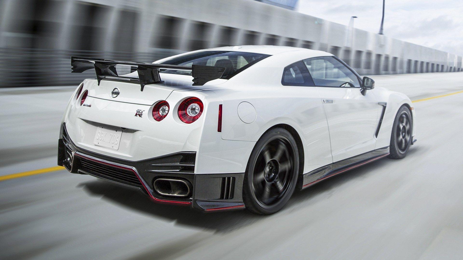 Nissan Gt R Nismo Wallpapers Top Free Nissan Gt R Nismo Backgrounds Wallpaperaccess