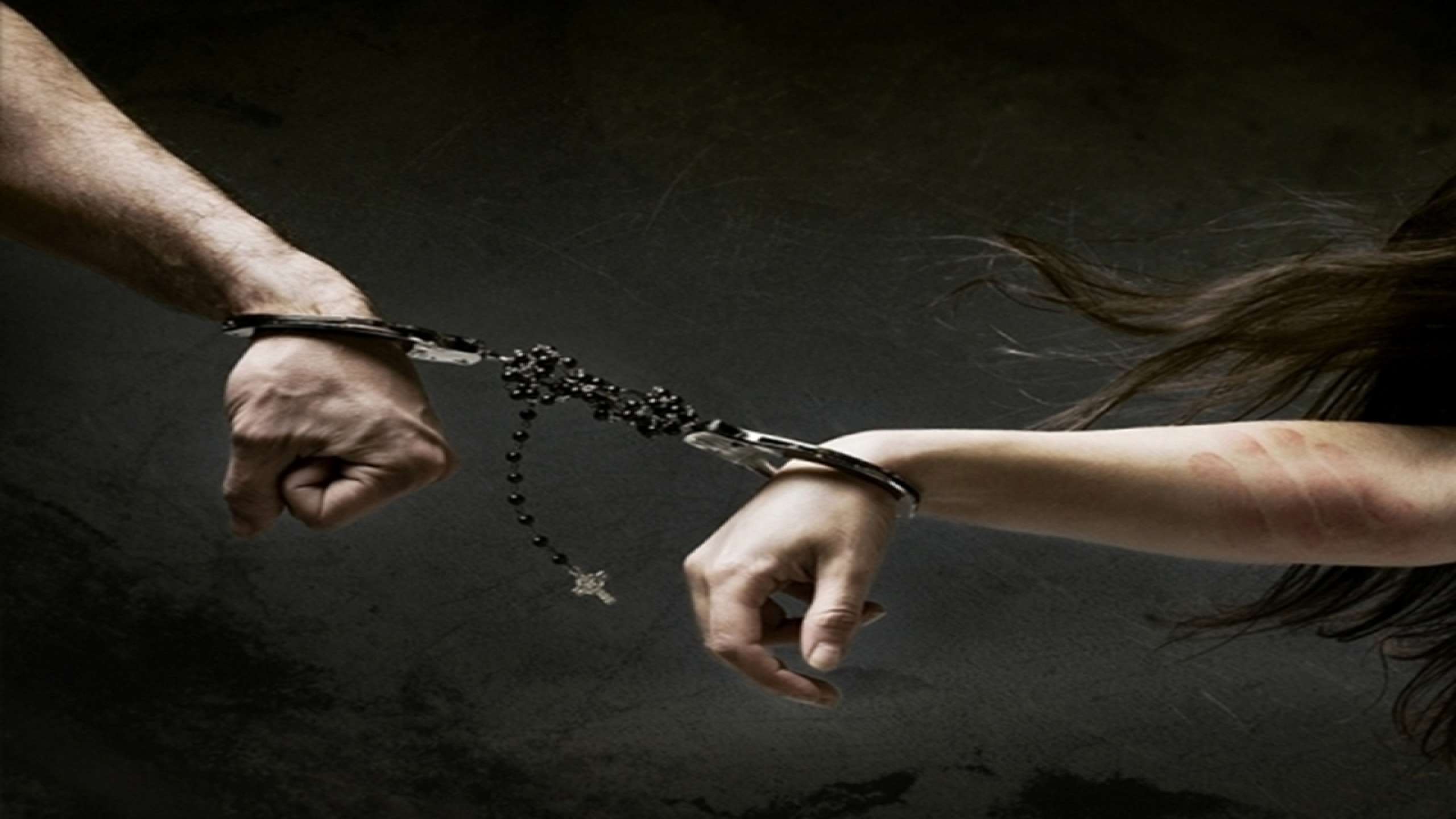 2560x1440 Love Pain Wallpaper