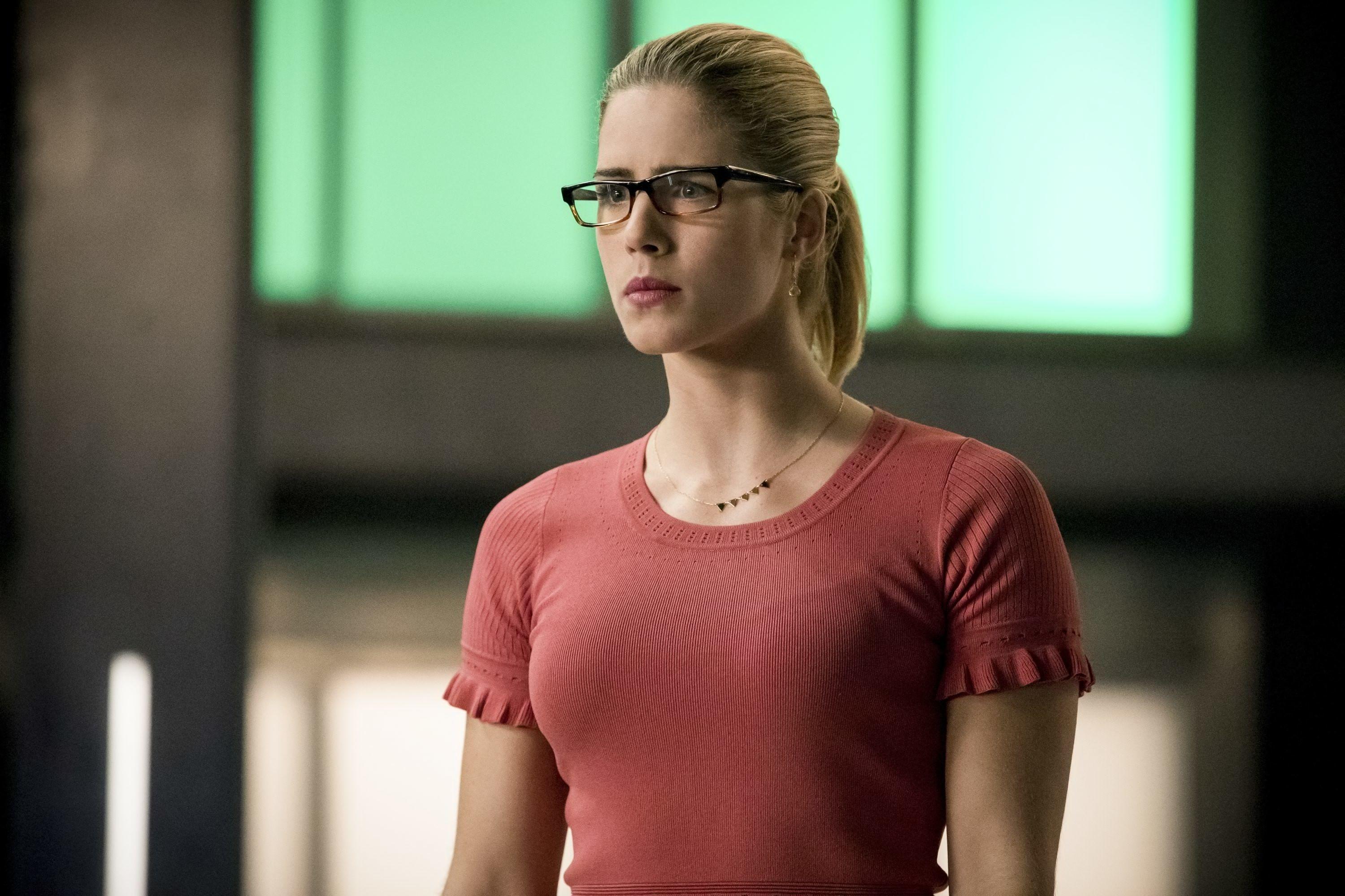 felicity-smoak-wallpapers-top-free-felicity-smoak-backgrounds