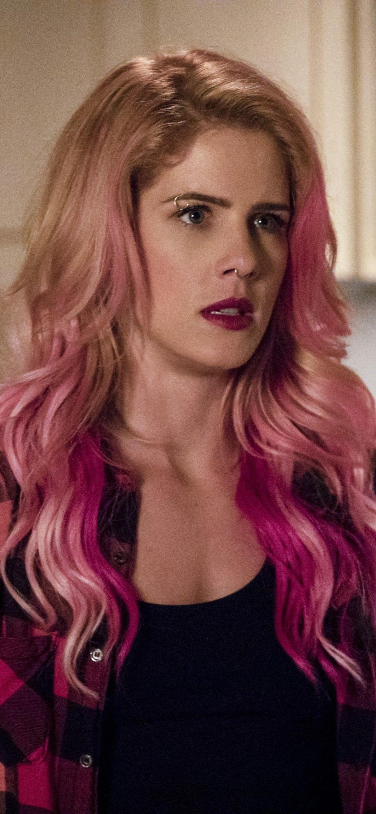 1242x2688 Felicity Smoak In Arrow Season 7 iPhone XS MAX HD