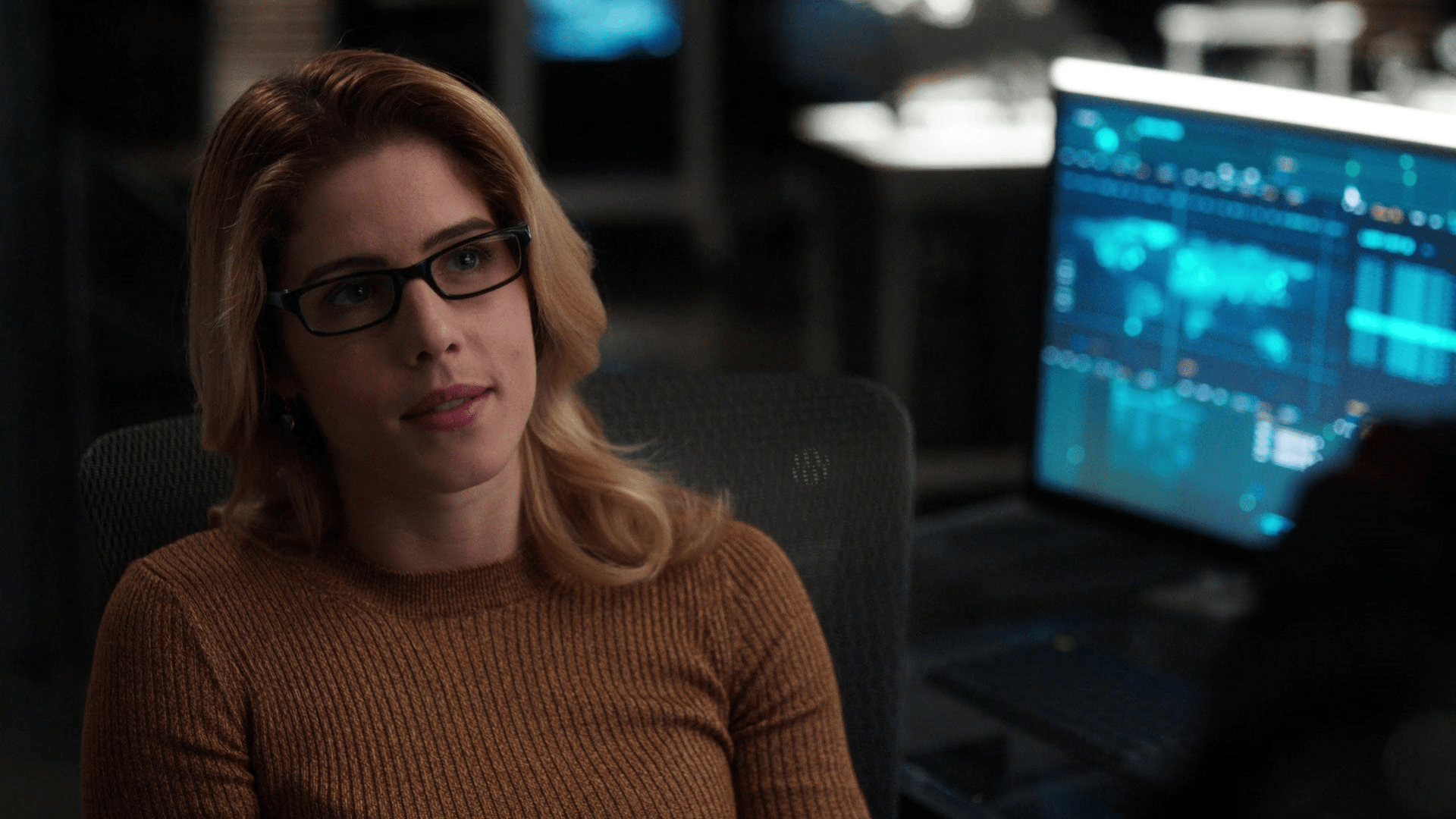 Felicity Smoak Wallpapers Top Free Felicity Smoak Backgrounds Wallpaperaccess