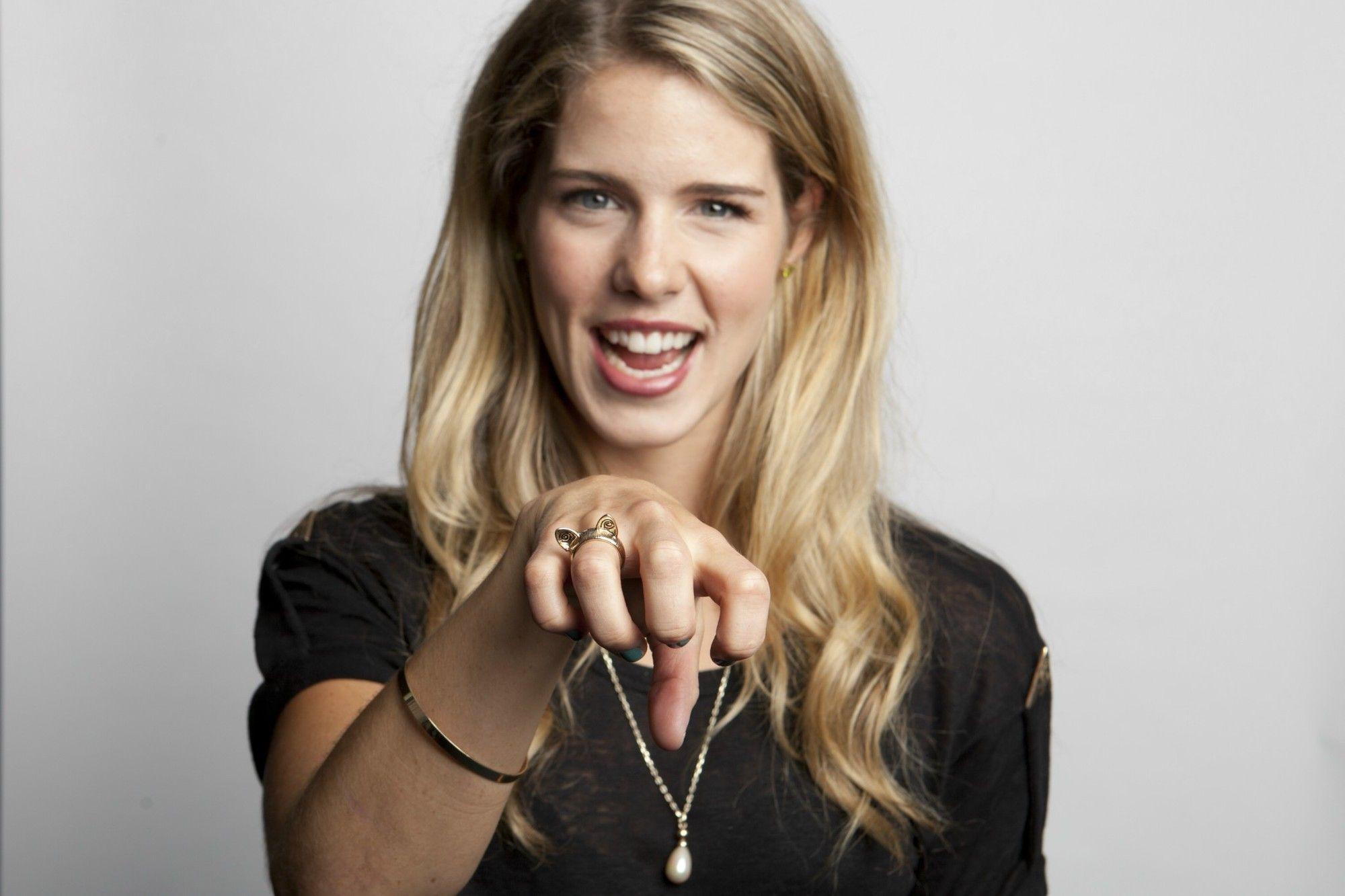2000x1333 Art. Emily bett rickards, Portrait