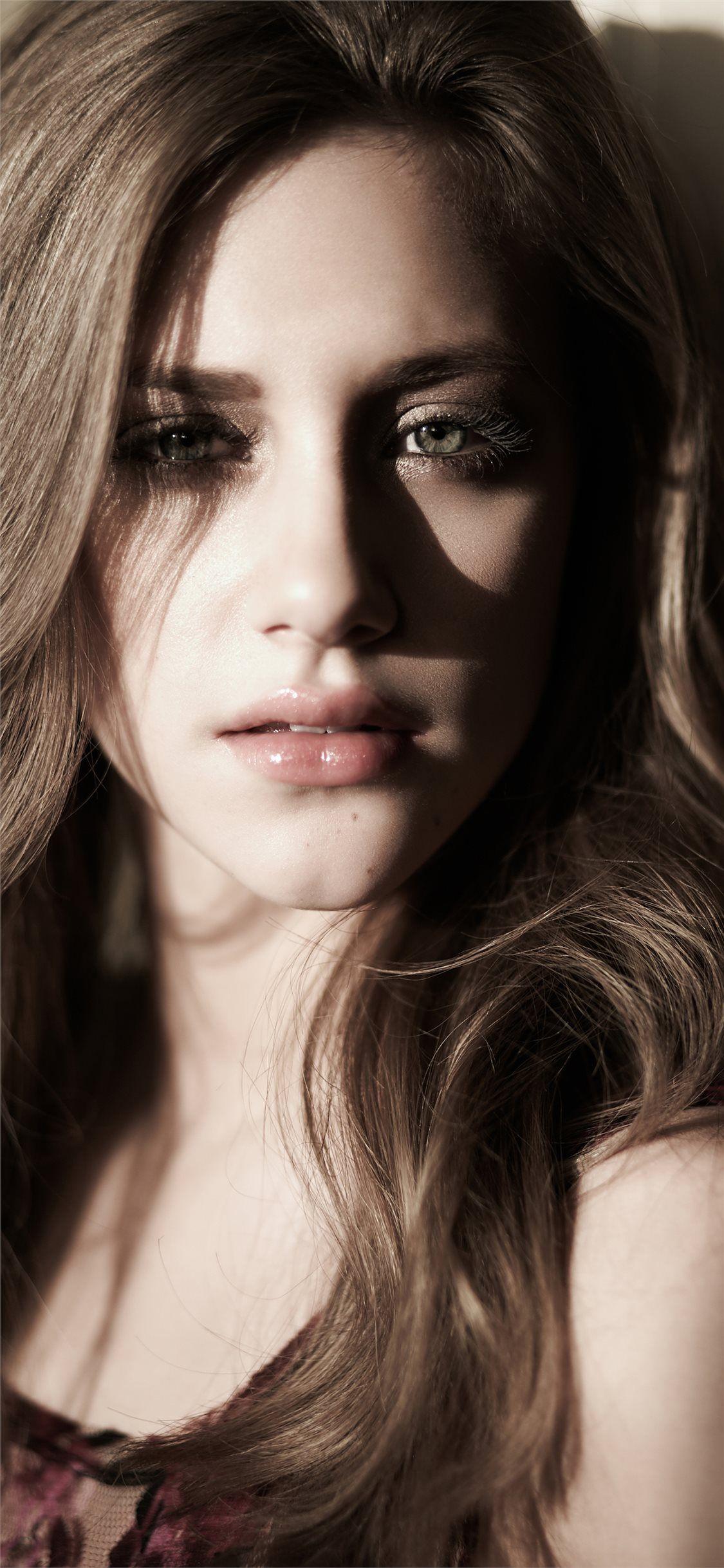 1125x2436 lili reinhart 2019 4k iPhone X Wallpaper Free Download