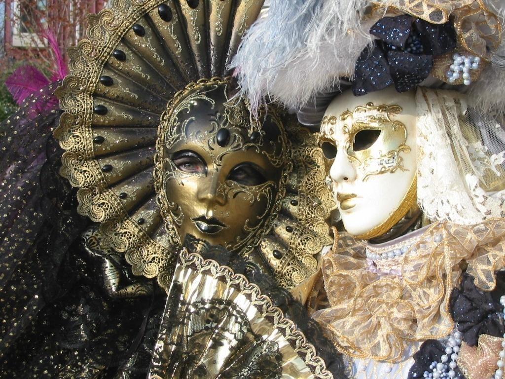 1024x768 Desktop Wallpaper Carnival and masquerade Holidays