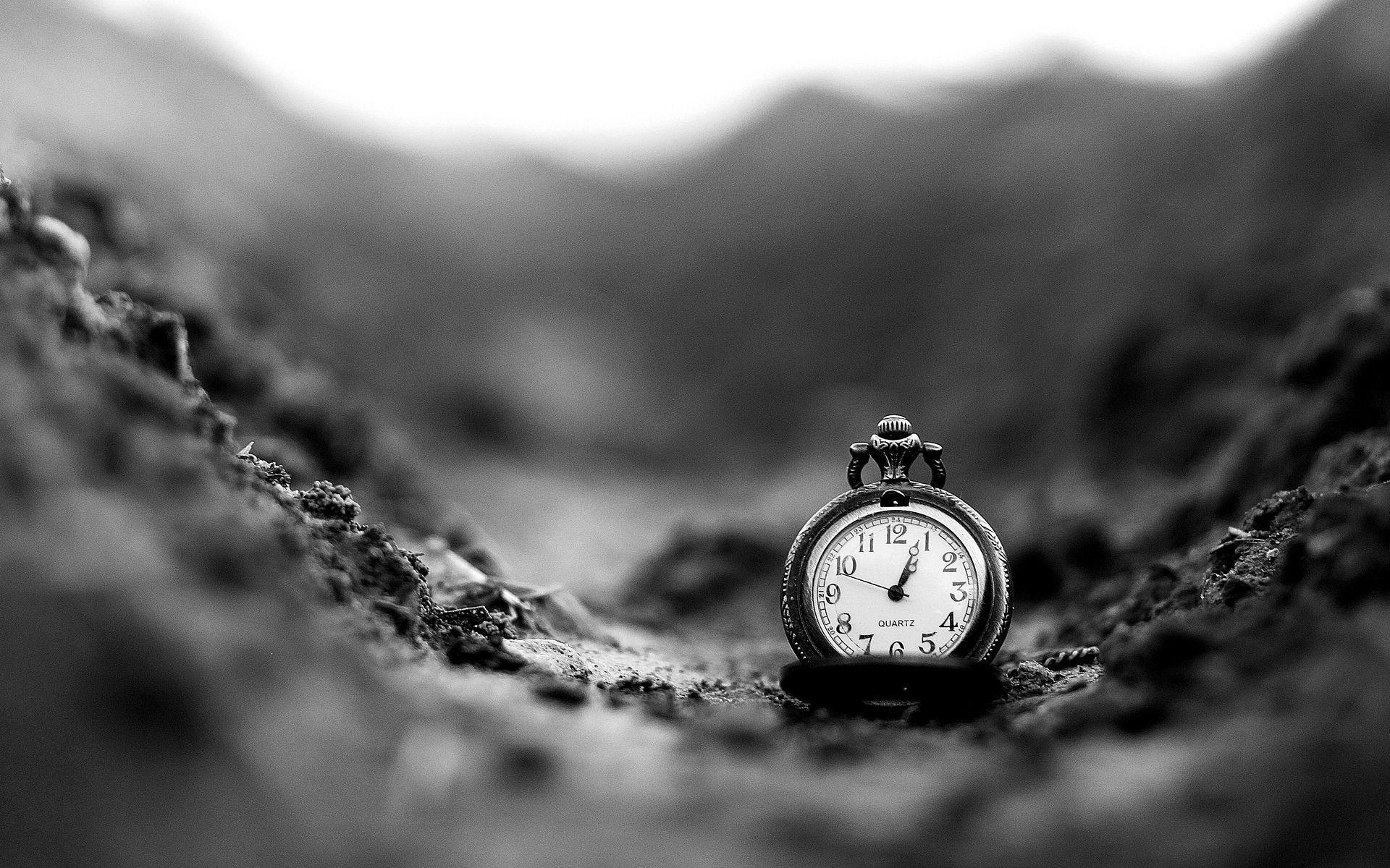 1920x1200 Vintage clock Wallpaper