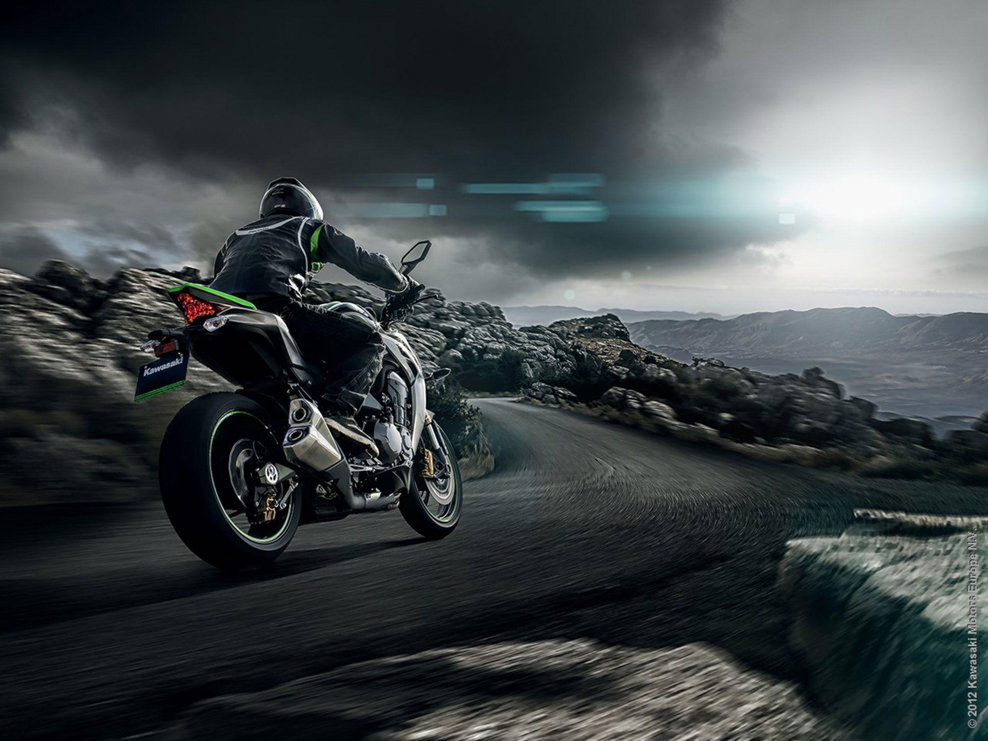 2014x1511 Kawasaki Z1000 ABS SE Review