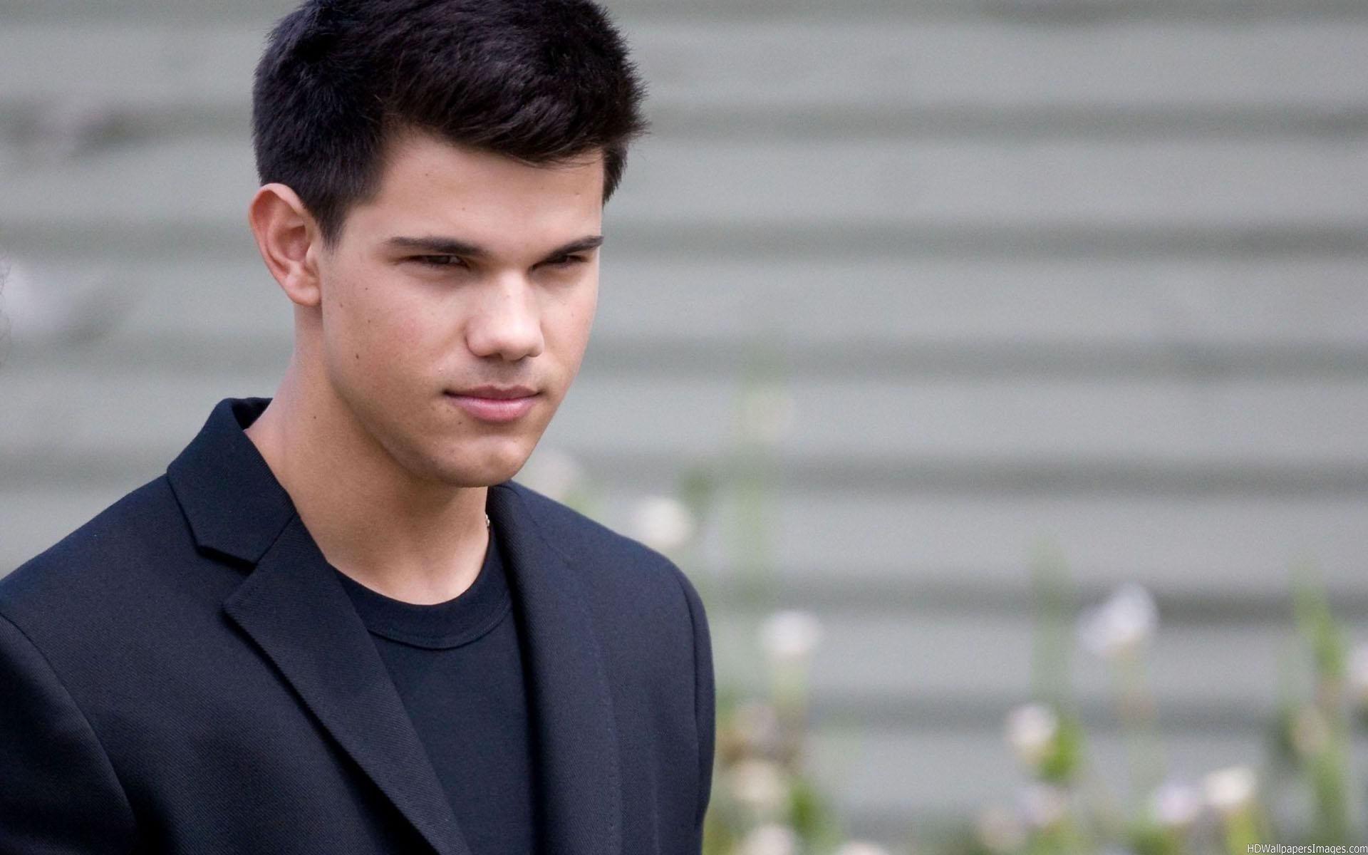 1920x1200 Taylor Lautner Twilight Wallpaper