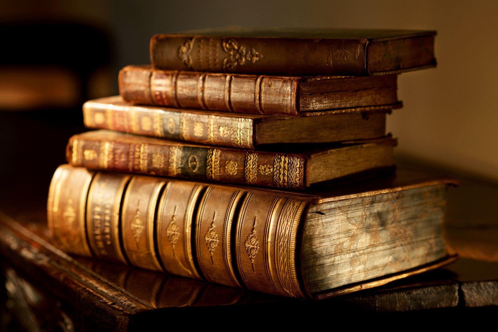 Old Books Wallpapers Top Free Old Books Backgrounds Wallpaperaccess