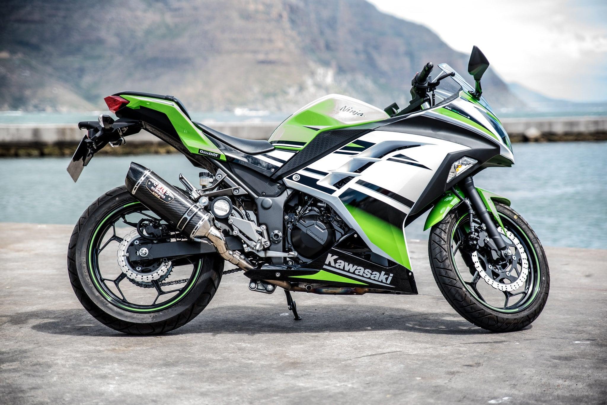 2048x1367 Kawasaki Ninja 300 Wallpaper