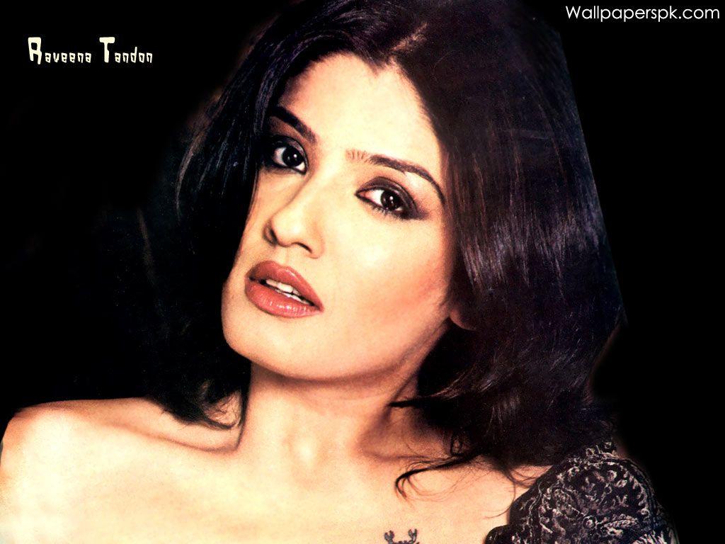 1024x768 Wallpaper Raveena Tandon