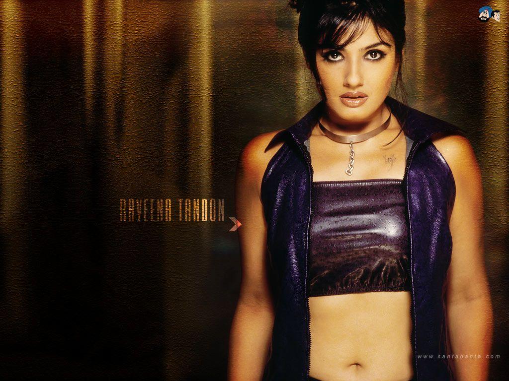 1024x768 Hot Bollywood Heroines & Actresses HD Wallpaper I Indian