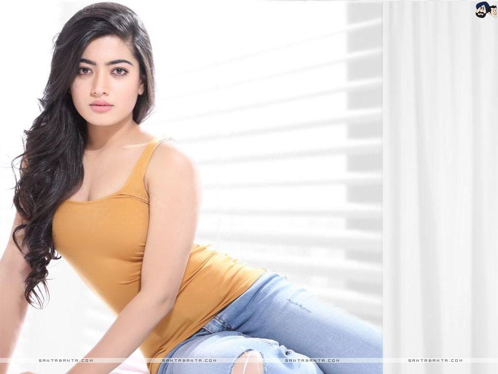 1024x768 Hot Bollywood Heroines & Actresses HD Wallpaper I Indian