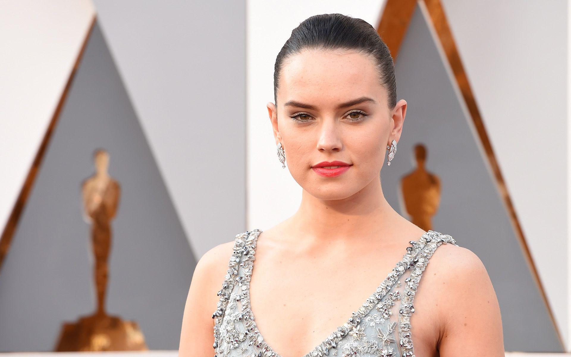 1920x1200 Beautiful HD Daisy Ridley Wallpaper