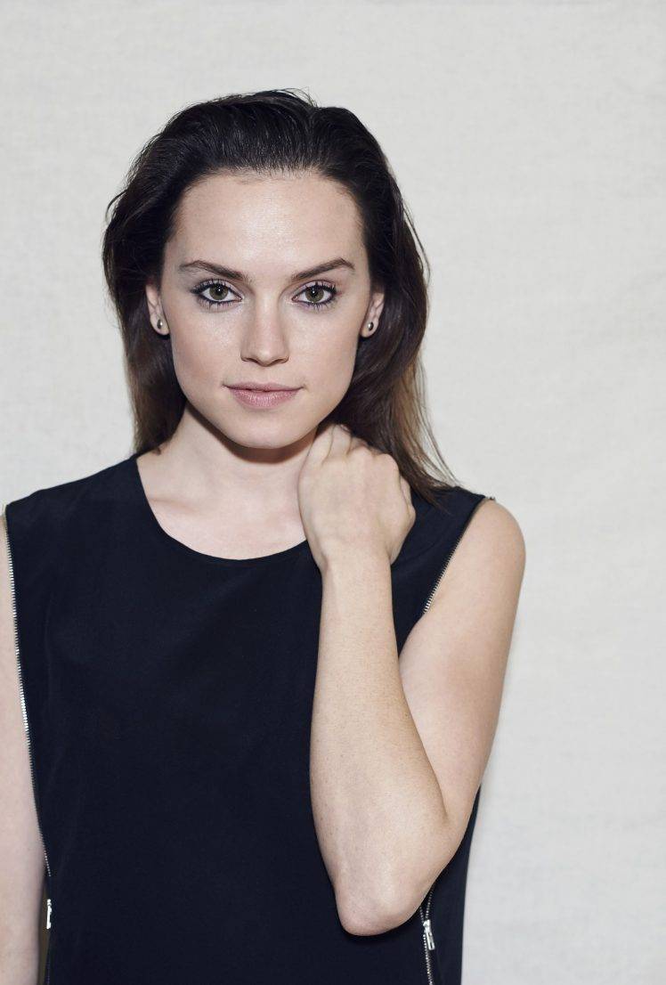 748x1106 Daisy Ridley, Women, Actress, Brunette, Fahrbar+ Wallpaper HD / Desktop and Mobile Background