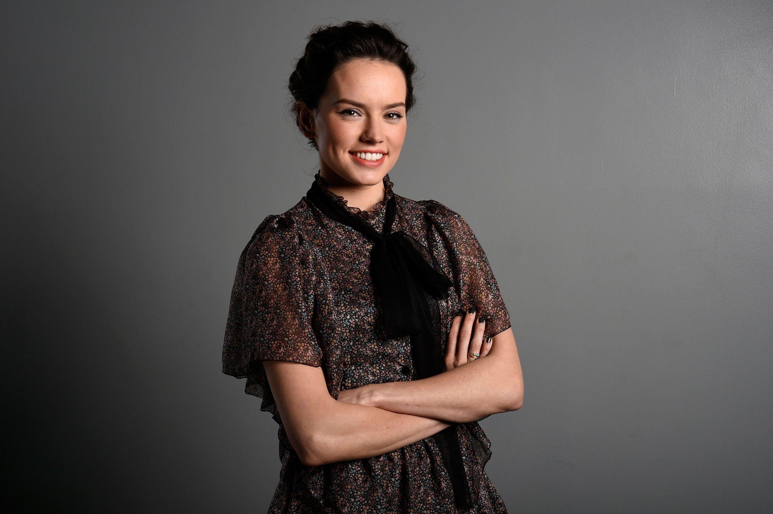 2499x1661 Daisy Ridley Wallpaper, Picture, Image