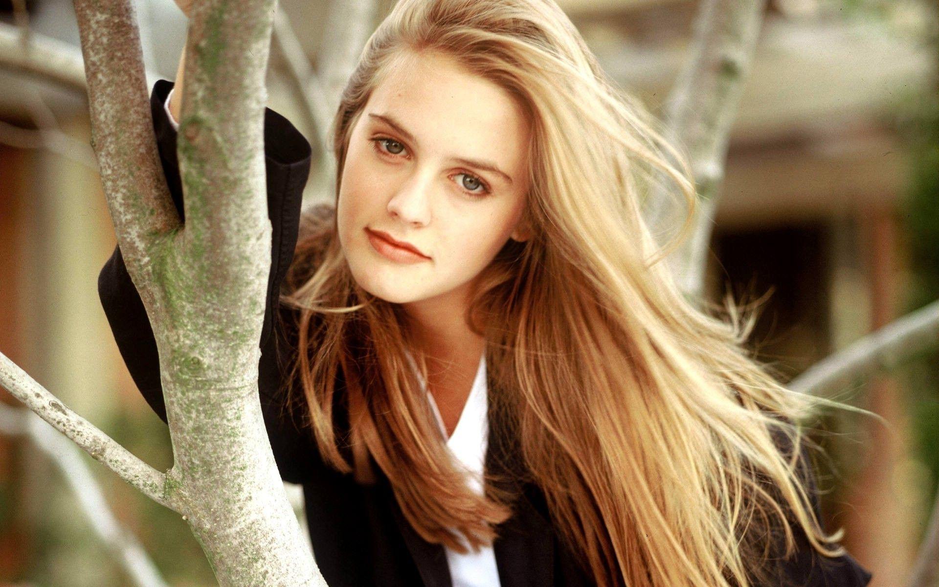 1920x1200 Alicia Silverstone wallpaperx1200