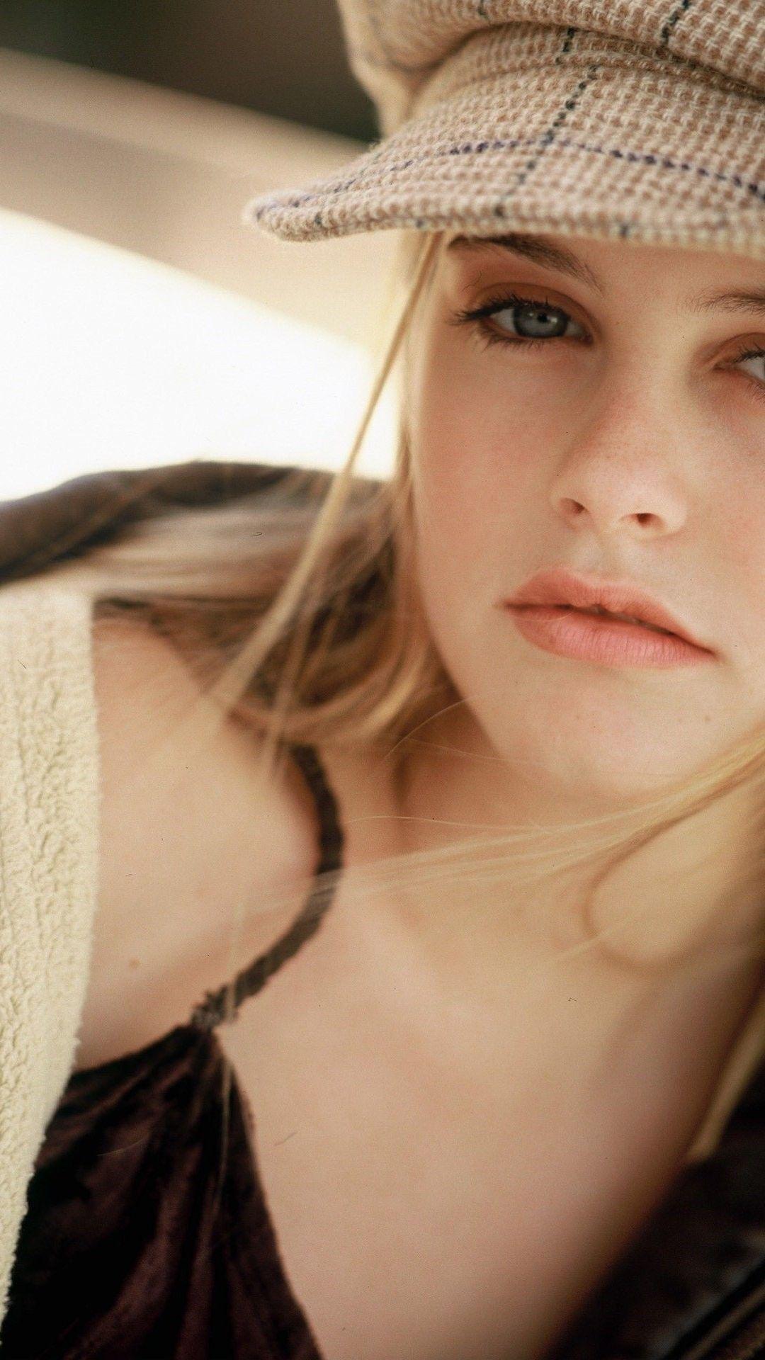 1080x1920 Alicia Silverstone iPhone 6 Plus Wallpaper 17016