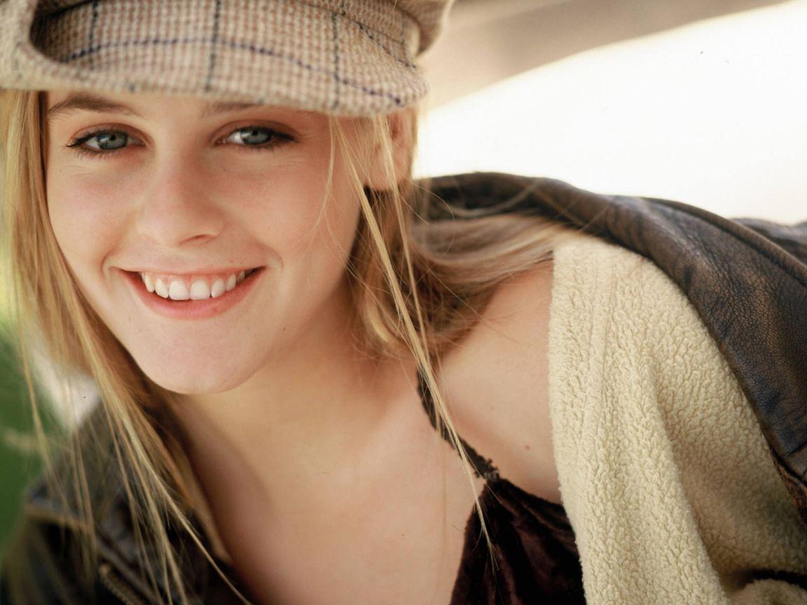 1152x864 Alicia Silverstone HD wallpaper 1152x864