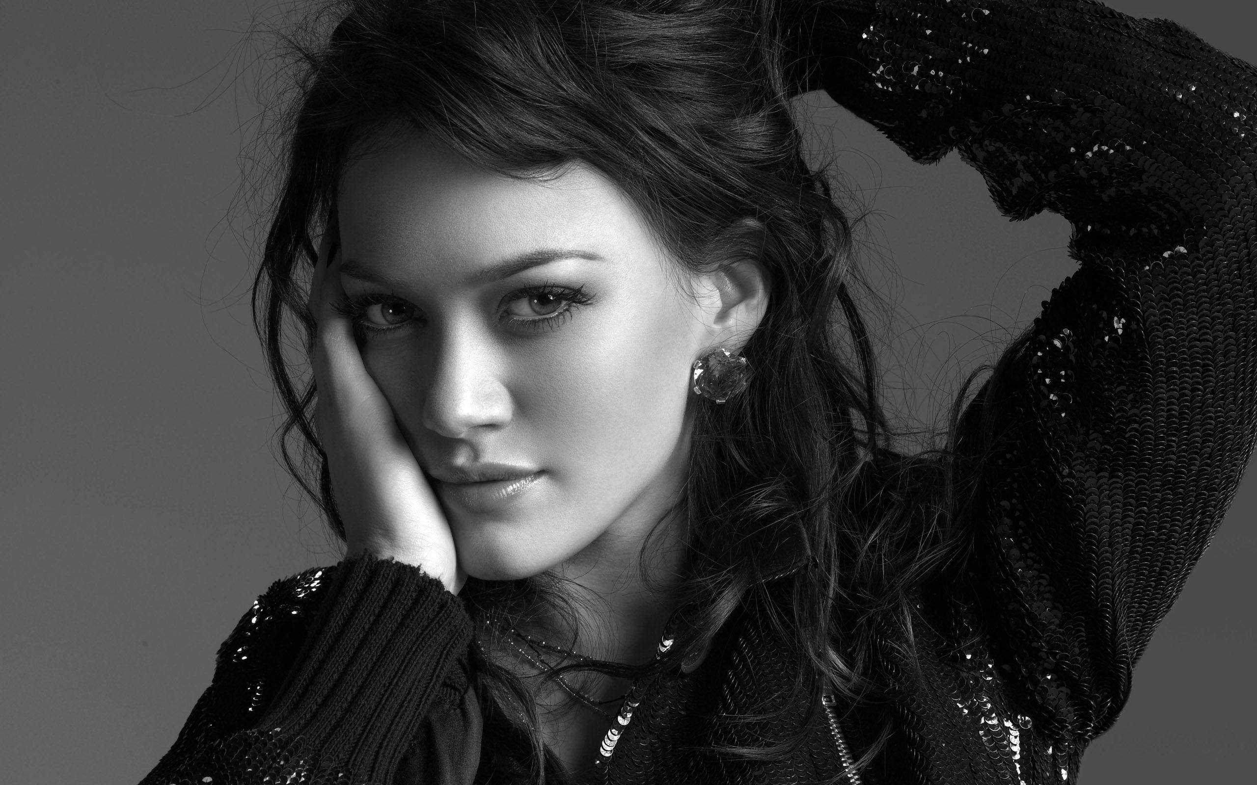 2560x1600 Hilary Duff Wallpaper