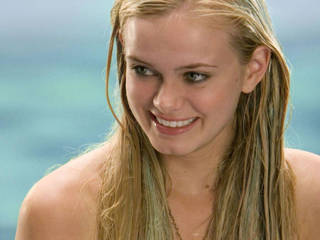 1024x768 Sara Paxton Paxton Wallpaper