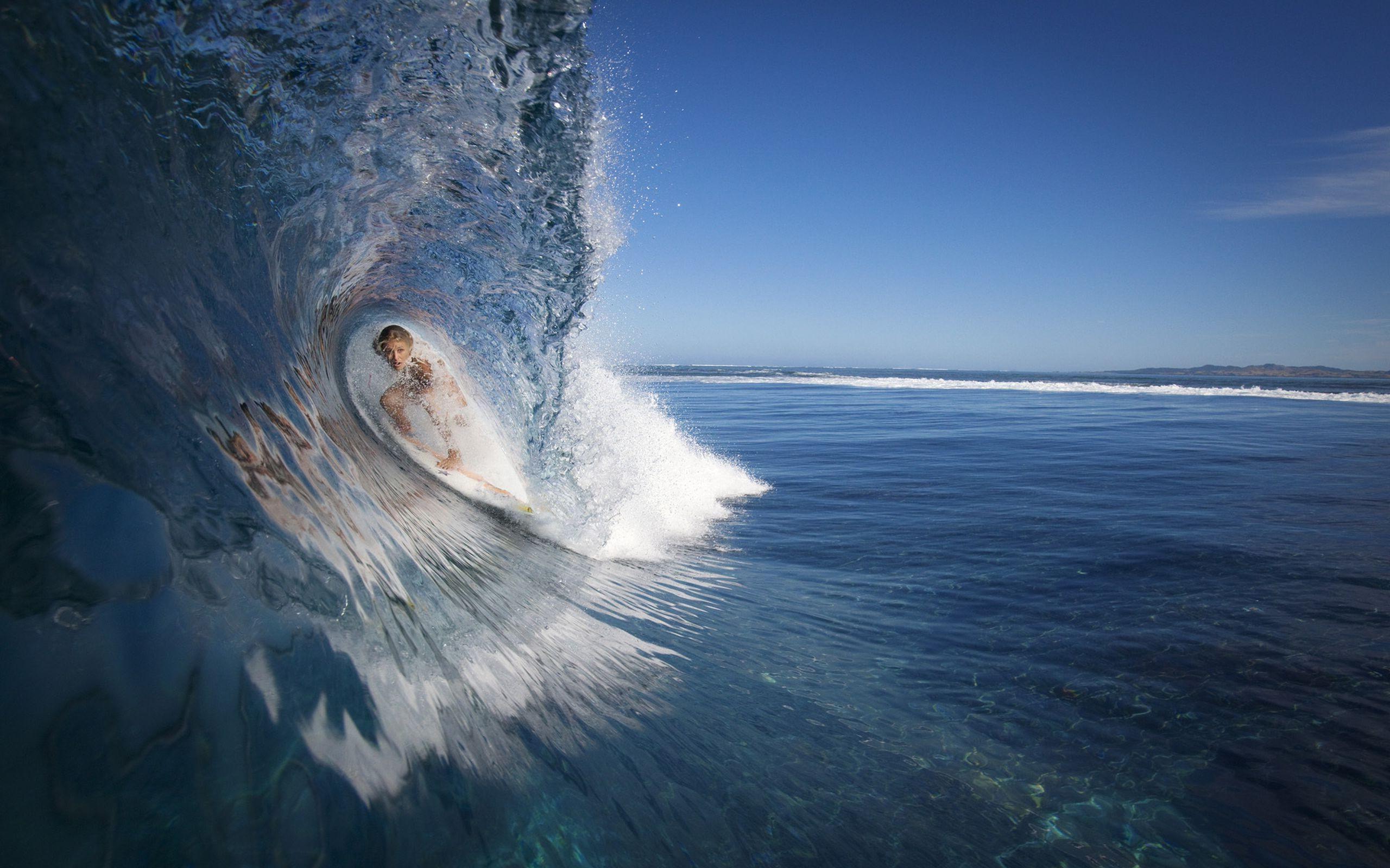 2560x1600 Surfing Wallpaperx1600