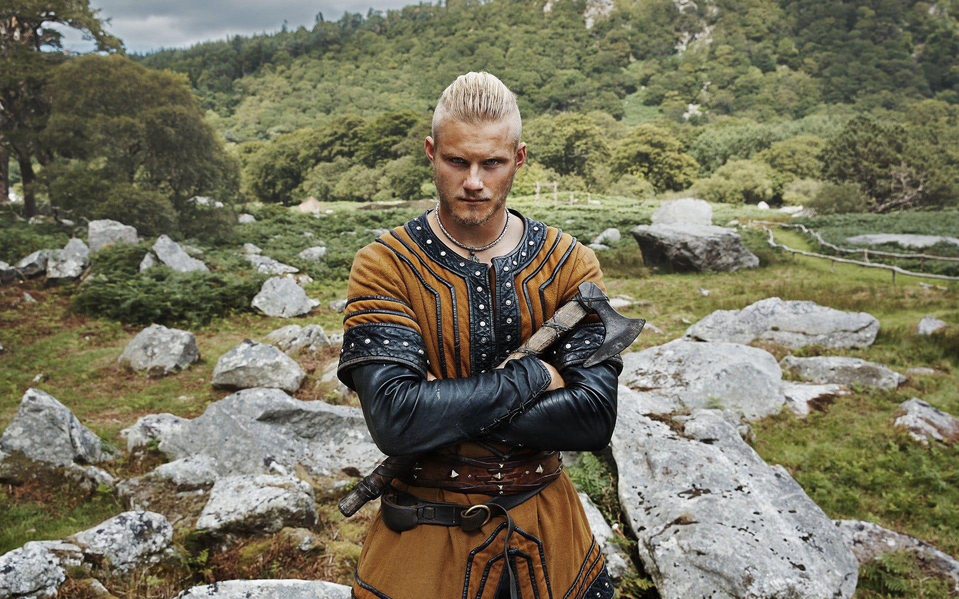 1920x1200 Men's brown and black medieval costume, men, TV, Vikings TV