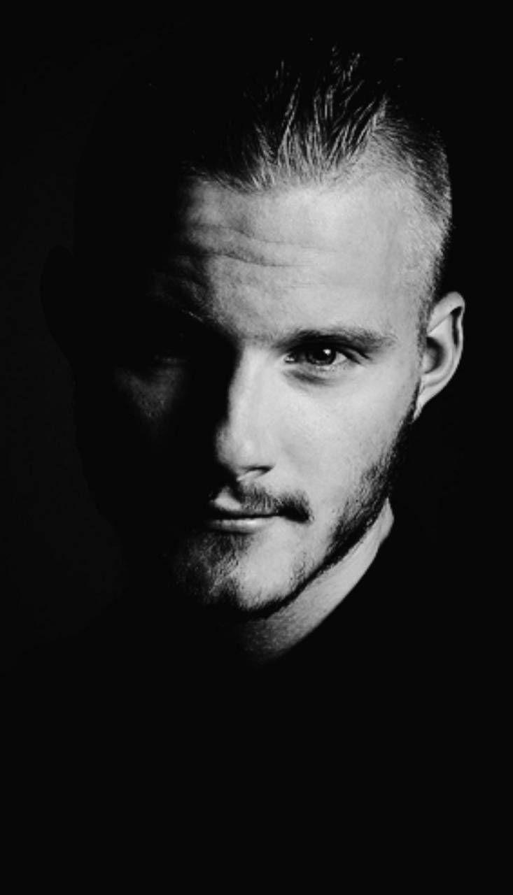 733x1280 Alex Vikings Bjorn wallpaper