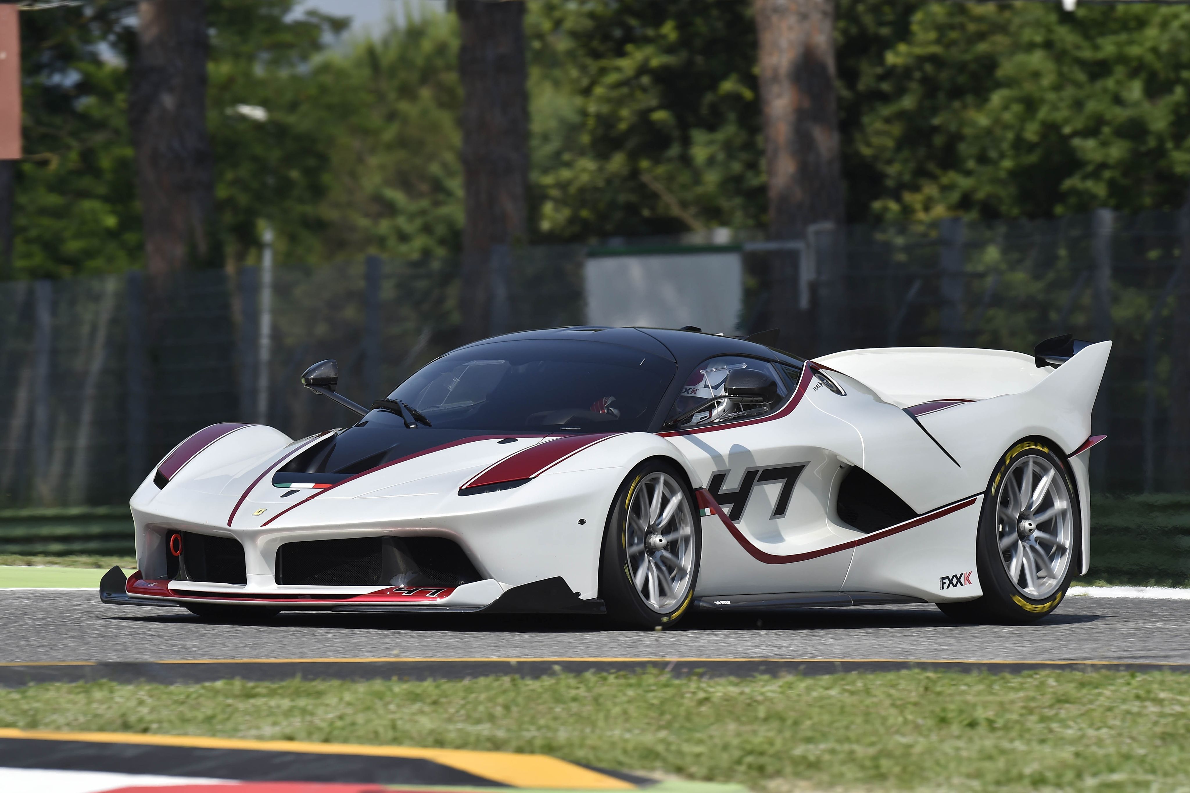 4096x2731 Vehicle Ferrari FXX K 4k Ultra HD Wallpaper