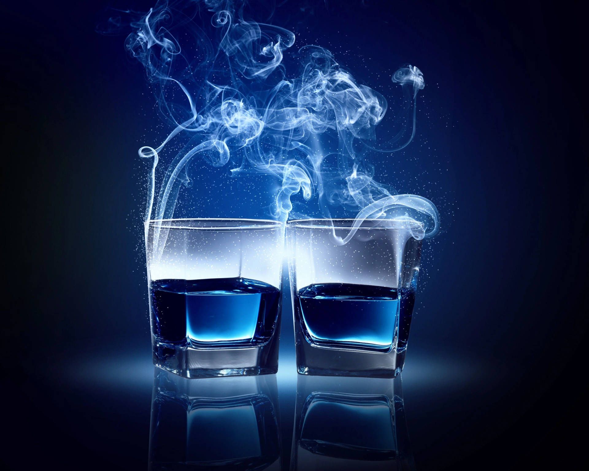 1920x1536 Drink In Two Shot Glasses Wallpaper
