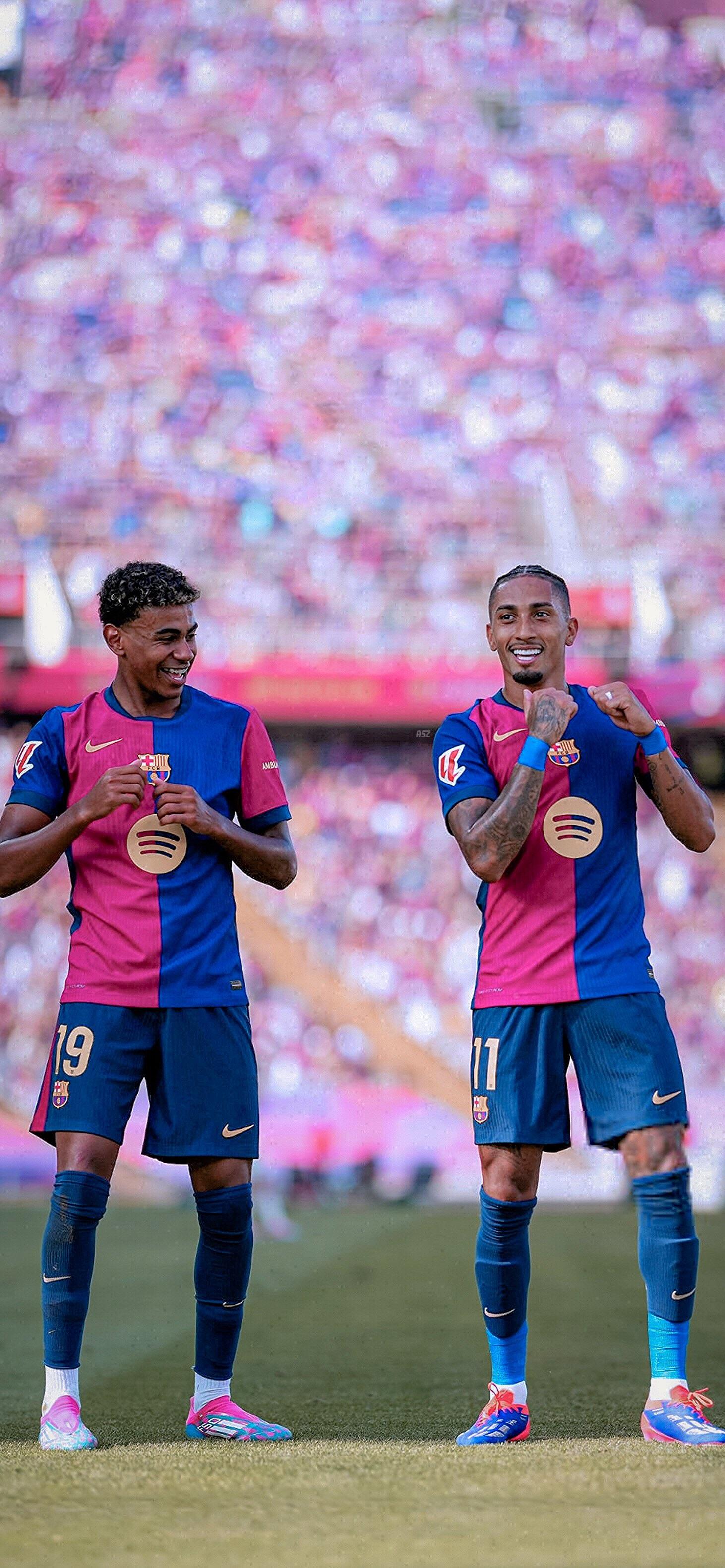 1462x3164 FC Barcelona vs Real Valladolid