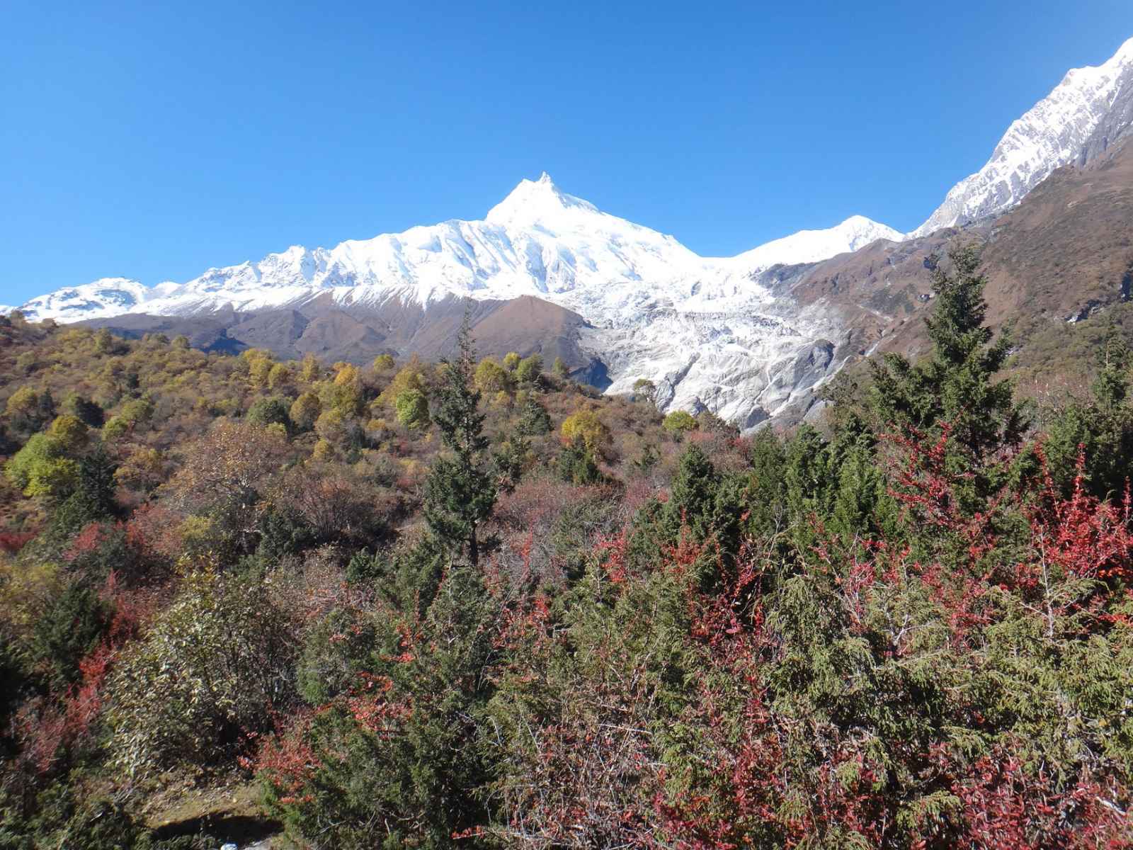 1600x1200 Makalu Base Camp Trek