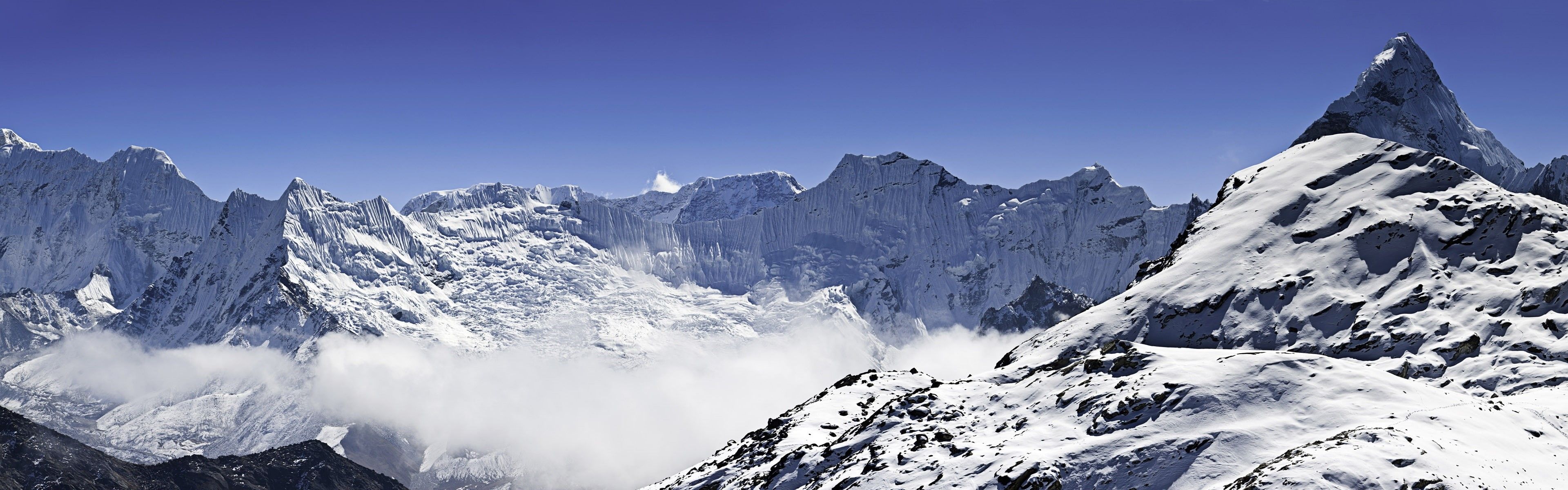 3840x1200 Makalu Wallpaper