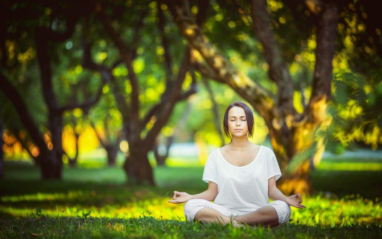 1280x800 Yoga Girl Wallpaper 1280x800 (Huron Produce Ltd.)