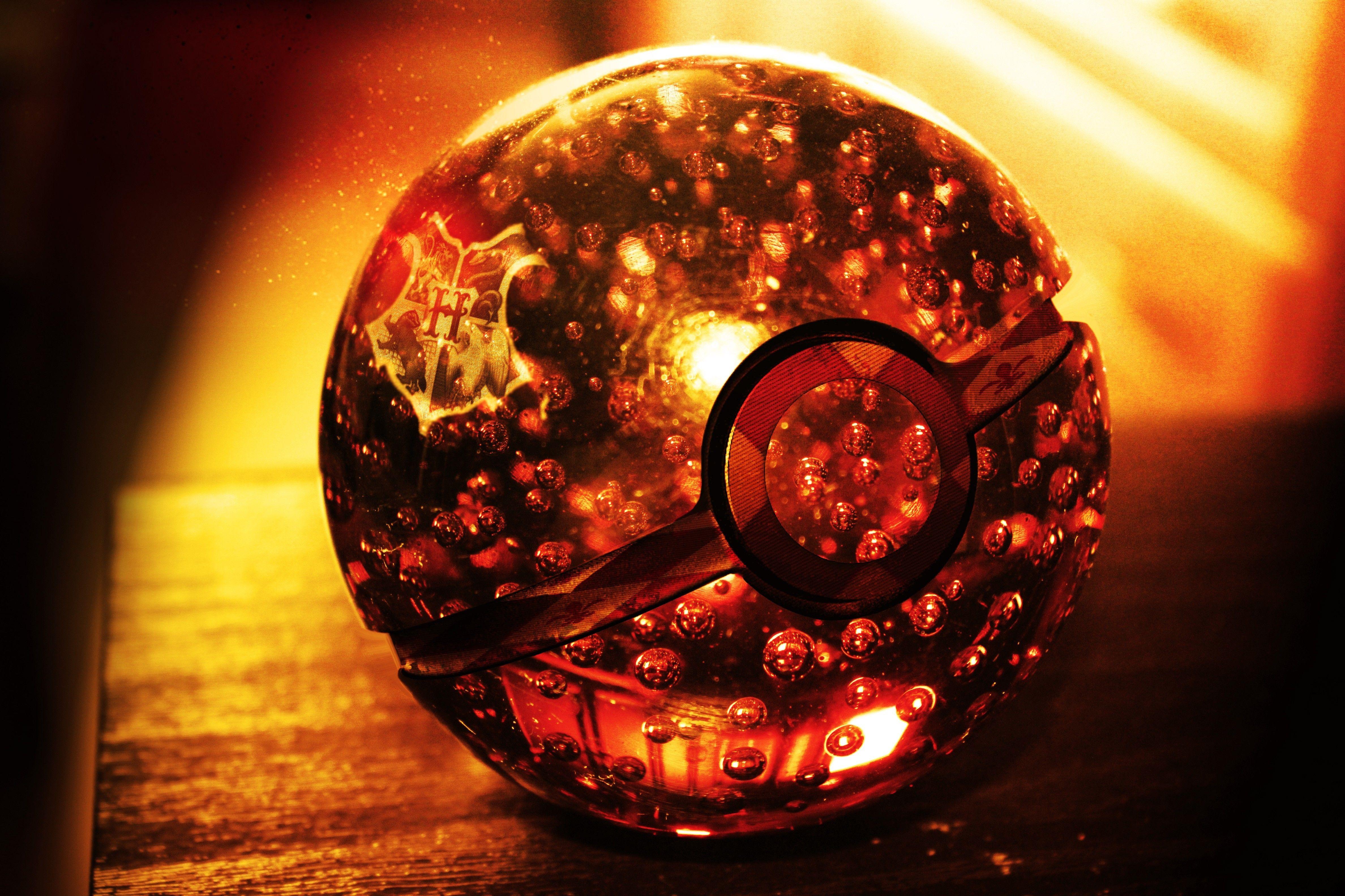 4752x3168 Pokeball Wallpaper HD