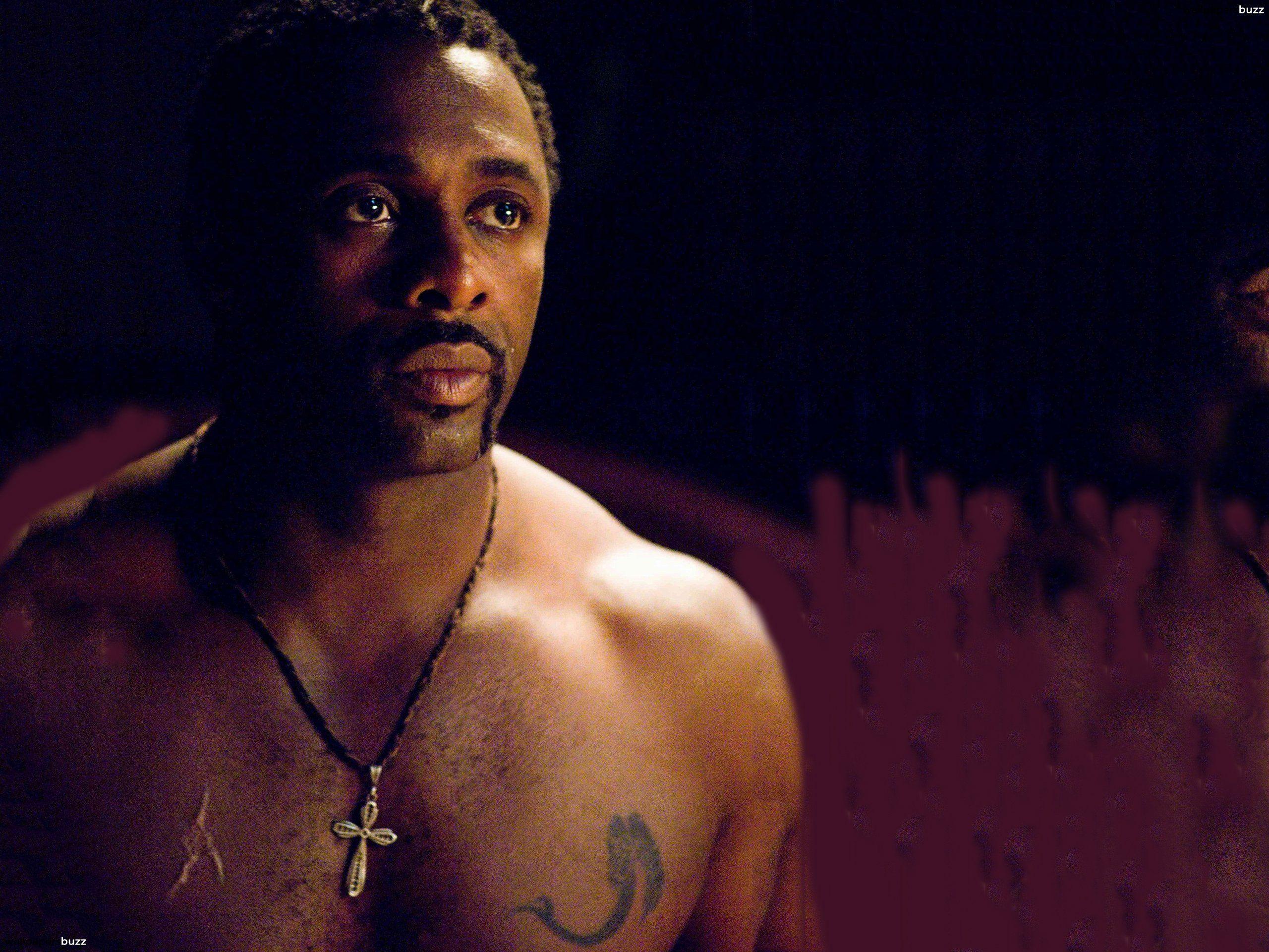 2560x1920 Handsome Idris Elba HD Wallpaper