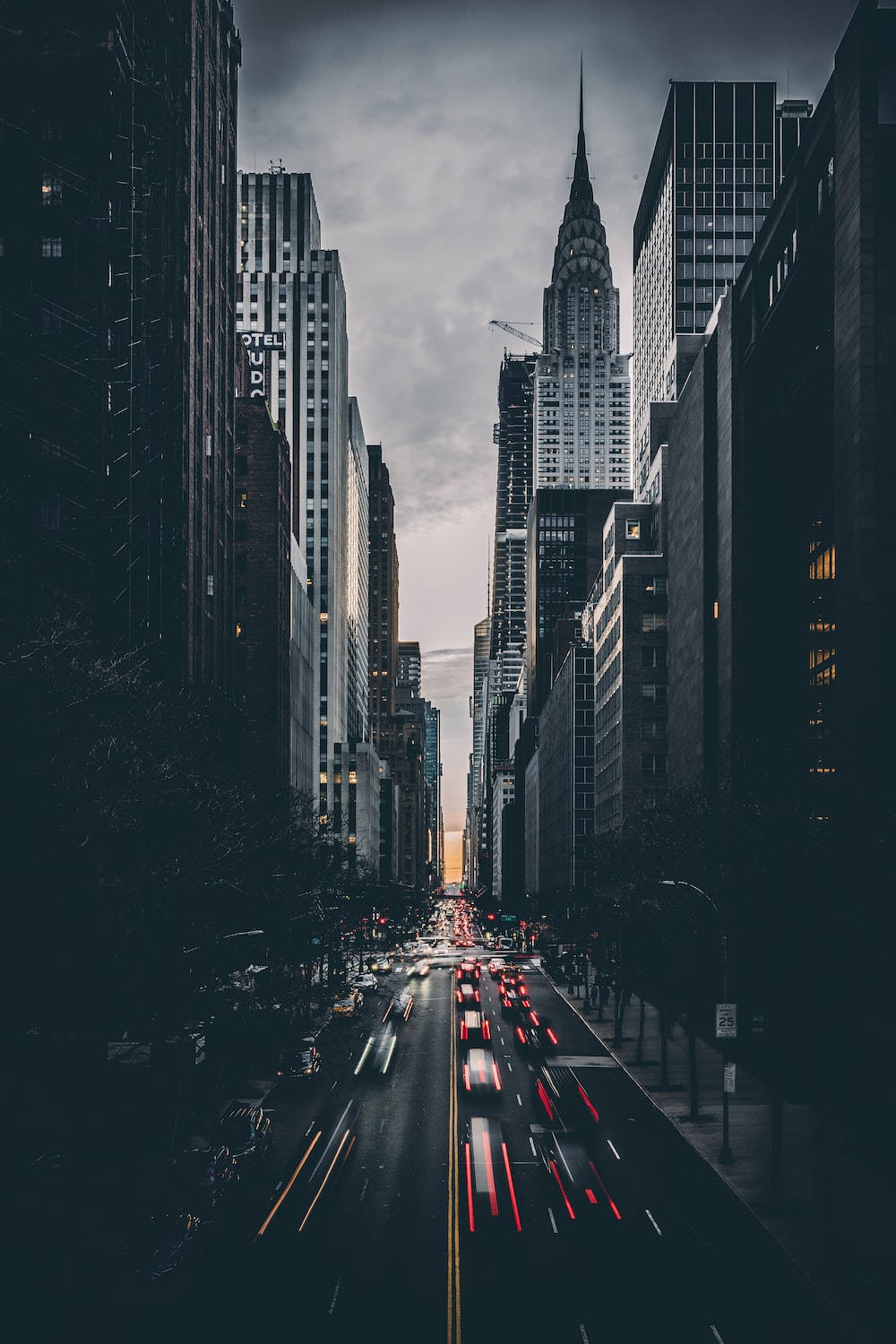 1000x1500 Dark iPhone Buildings Wallpaper