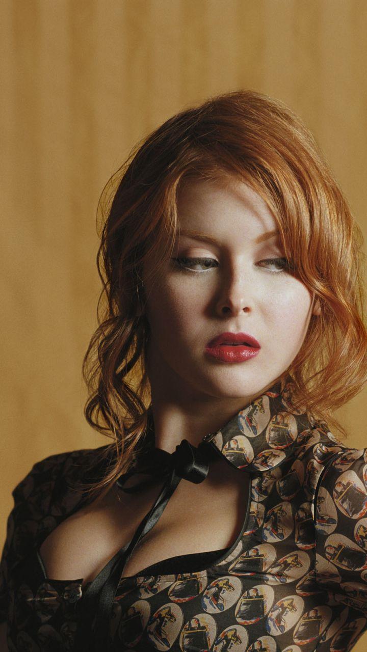 720x1280 Women Renee Olstead (720x1280) Wallpaper