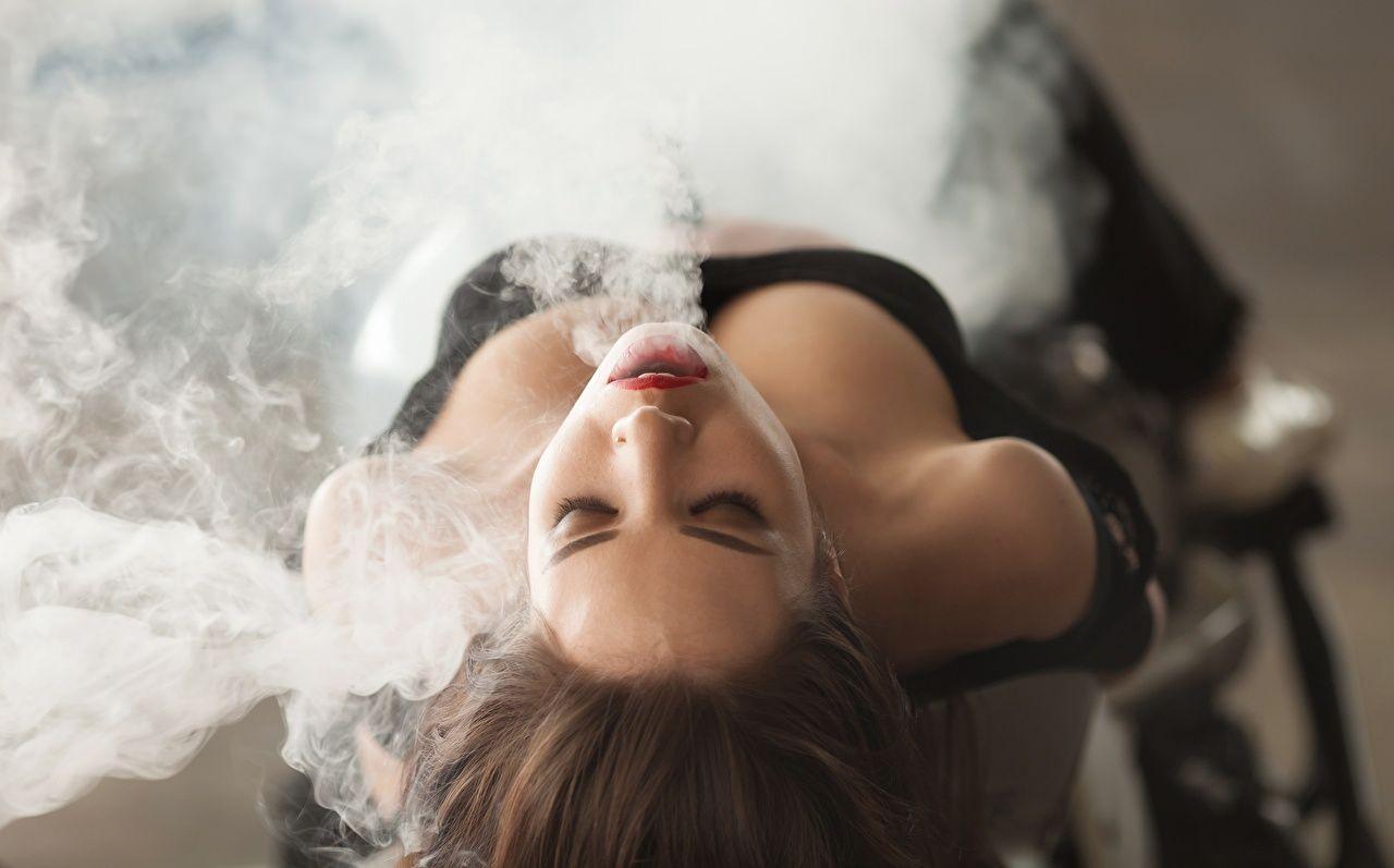 1280x797 Desktop Wallpaper Girls Smoke