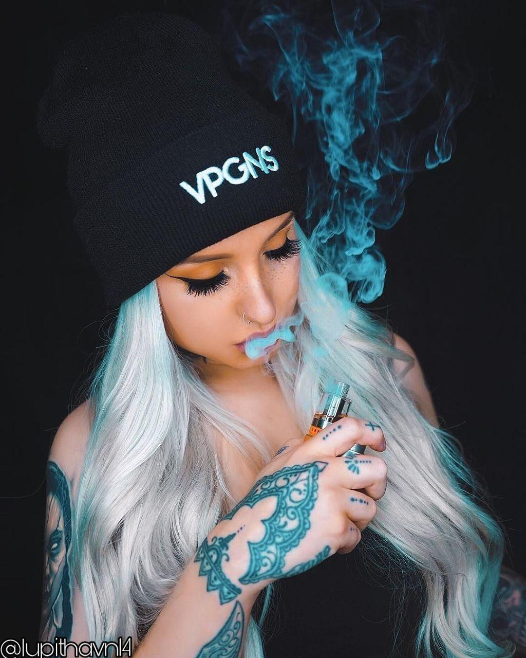 Smoke Girl Wallpapers Top Free Smoke Girl Backgrounds Wallpaperaccess