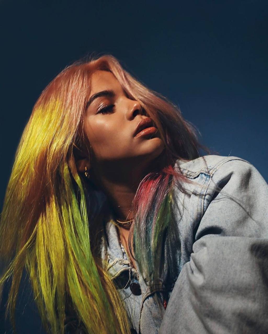 1025x1280 Hayley Kiyoko wallpaper