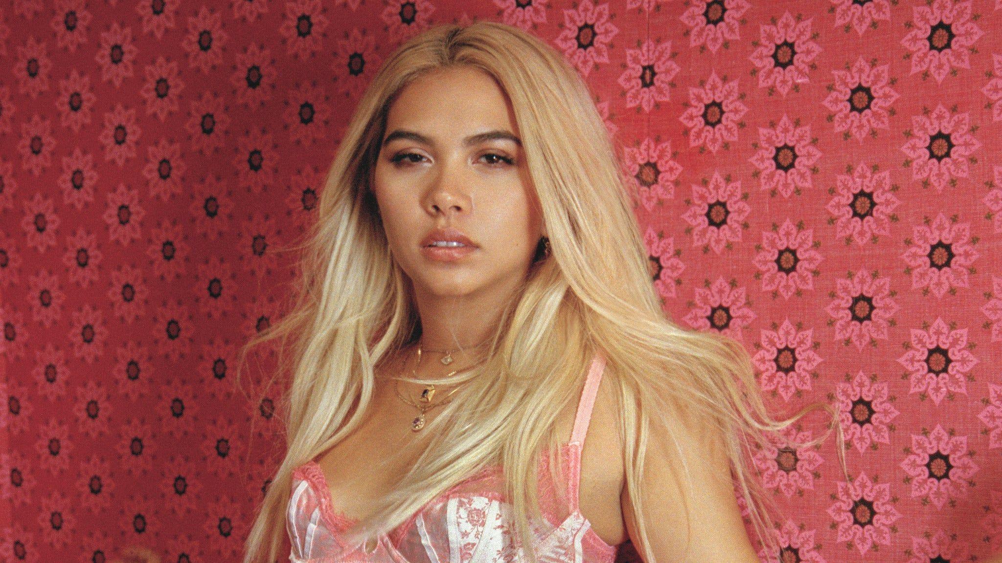 2048x1152 Hayley Kiyoko tickets