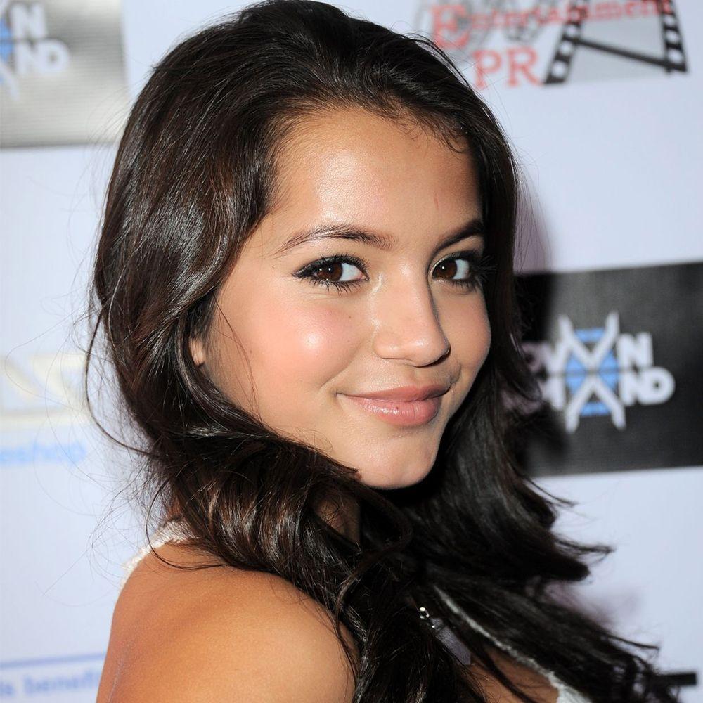 1000x1000 Isabela Moner